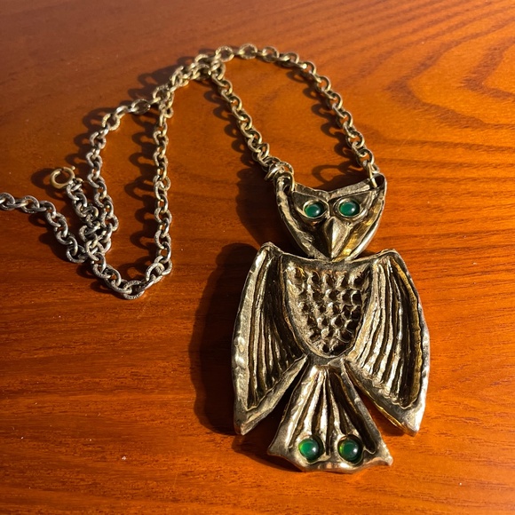 Vintage Rare Zentall  Owl Necklace- Gold Tone With Green Eyes & Green On Tail - Picture 1 of 10